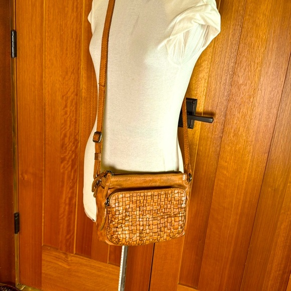Zoa, Leather Crossbody and wallet. - Picture 2 of 9